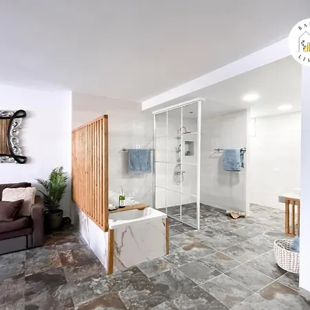 Apartment Amorosa By Babiniliving *